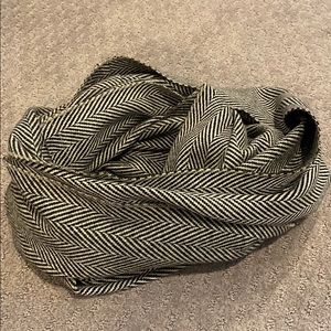 Herringbone infinity scarf